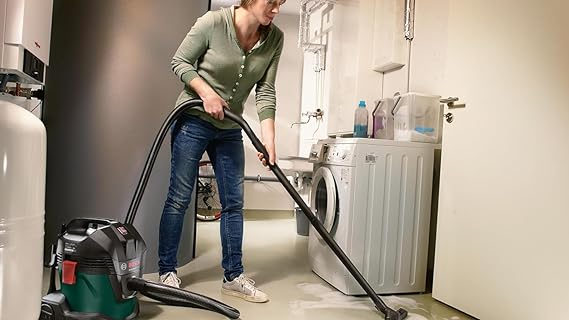 Bosch Universalvac 15 1000W Vacuum Cleaner
